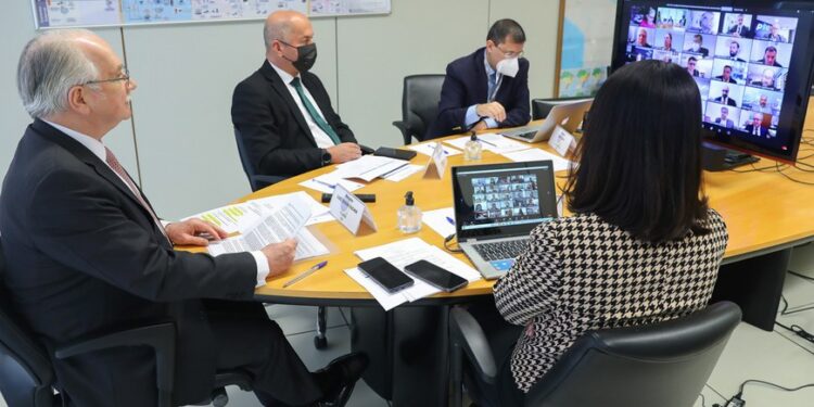 Comissão e Observatório de Transparência das Eleições debatem inspeção e combate à desinformação