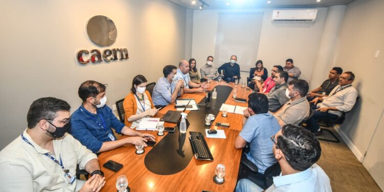 Prefeitura define atuação da Caern na obra da Av. Felizardo Moura