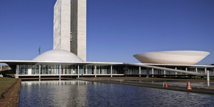 Congresso tem até 7 de agosto para aprovar três medidas provisórias