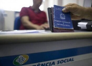 Segurado pode optar por aposentadoria concedida pelo INSS no curso de ação que reconheceu direito a benefício menor