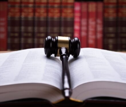 Mulher que usou documento falso para conseguir financiar veículo é condenada pela Justiça Federal no RN