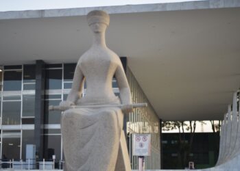 Partido Novo questiona no STF emenda à Constituição que amplia benefícios sociais