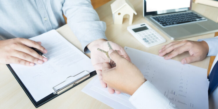 Locatário deve pagar aluguel de equipamentos não devolvidos mesmo após rescisão contratual