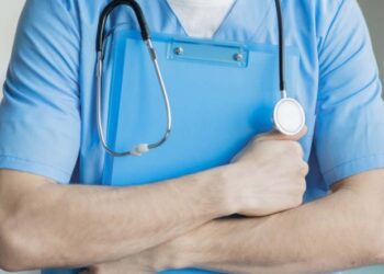 Estabelecimentos de saúde questionam piso salarial de profissionais de enfermagem