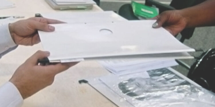 Pedidos de registros de candidaturas se encerram nesta segunda-feira (15)