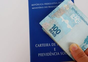 Súmula do TST que prevê pagamento em dobro por atraso na remuneração de férias é invalidade pelo Supremo
