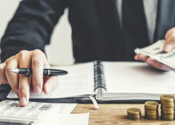 Honorários devem incidir sobre toda a condenação em ações que pedem tratamento médico e dano moral