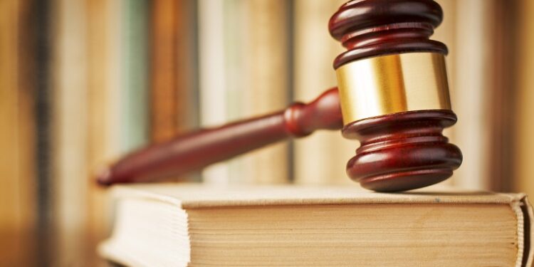 Cabe ao juízo da execução decidir sobre penhora de imóvel localizado em outra comarca