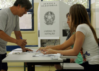 Número de mesários voluntários quase dobrou entre 2018 e 2022