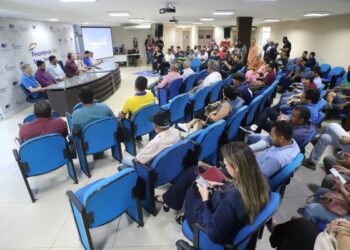 Prefeitura esclarece dúvidas e ouve sugestões sobre obra na Av. Felizardo Moura