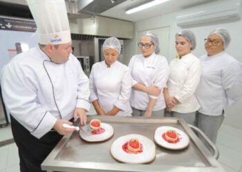Senac RN oferece certificação profissional gratuita para auxiliar de cozinha