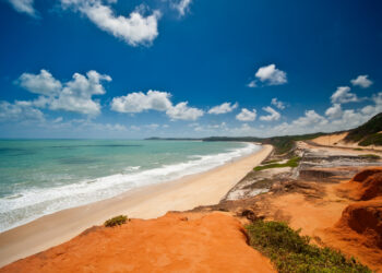 Atendidos pelo DEL Turismo, Tibau do Sul e Tibau conquistam o Green Destinations Stories 2022
