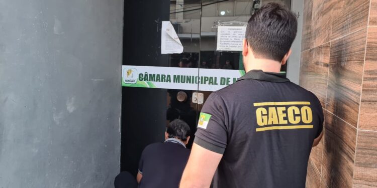 Operação do MPRN apura desvios de recursos públicos em Macau; presidente da Câmara é preso e afastado