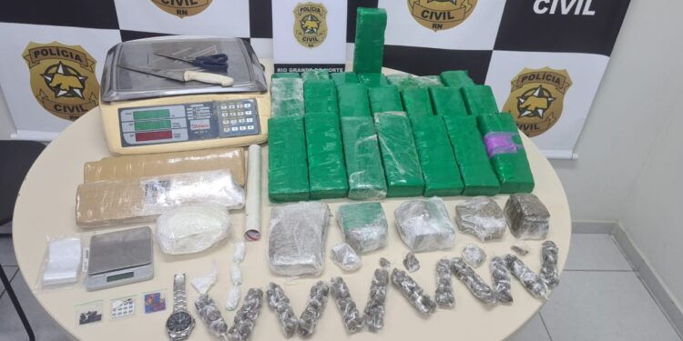 Polícia Civil deflagra Operação “Passagens” e apreende aproximadamente 30kg de material entorpecente em Parnamirim