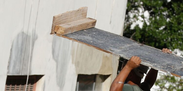 Custo da construção sobe 0,10% em setembro, diz FGV