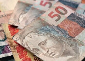 Governo envia Orçamento de 2023 com salário mínimo de R$ 1.302