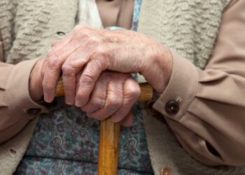 Descontos indevidos em benefício de idosa tem condenação mantida