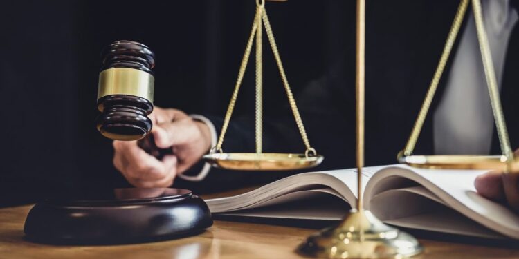 Falta de fiança não pode justificar manutenção de prisão cautelar