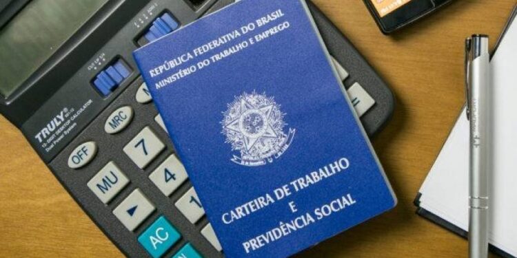 Médico do Estado aposentado garante direito a novo cálculo de aposentadoria