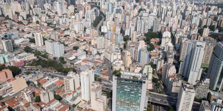 Índice de variação de aluguéis cai 0,02% em setembro, diz FGV