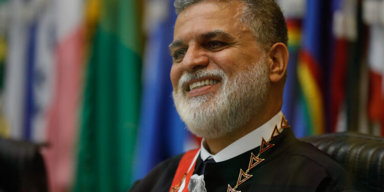 Ministro Lelio Bentes Corrêa toma posse como presidente do TST