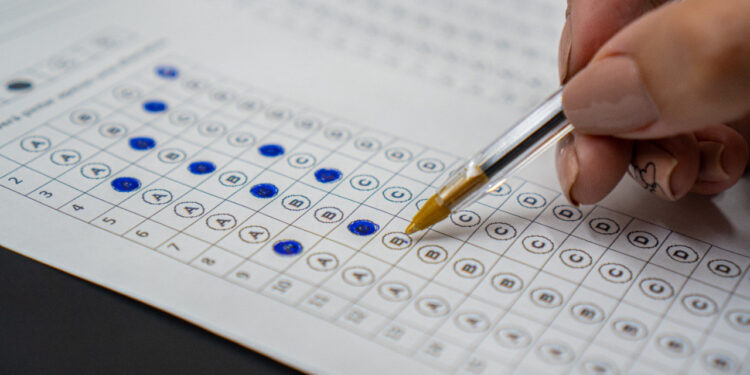 9 concursos abrem inscrições nesta quinta-feira (27/10)