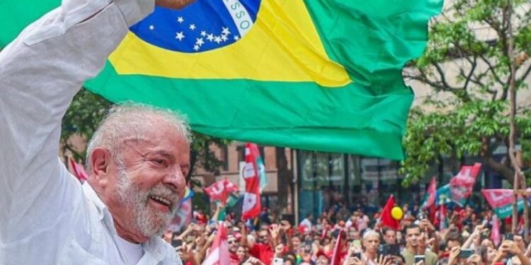 Com 50,90%, Lula bate Bolsonaro e assume a presidência pela terceira vez