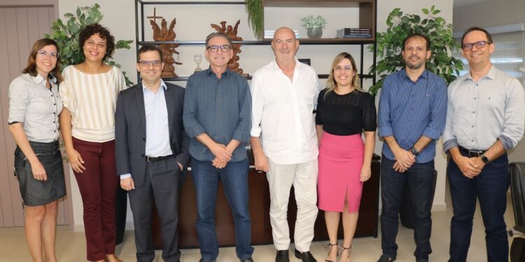 Rede hoteleira de Portugal trata com Fecomércio sobre contratação de profissionais formados no Senac