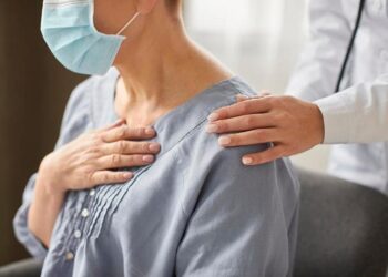 Idoso consegue na Justiça cobertura no tratamento de Covid-19 por parte do plano de saúde