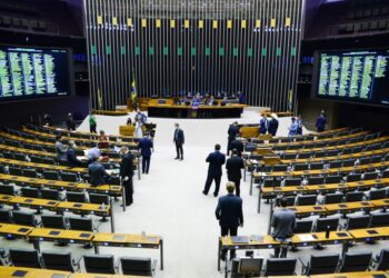 Câmara pode votar na terça-feira medidas provisórias e urgência de propostas sobre pesquisa eleitoral