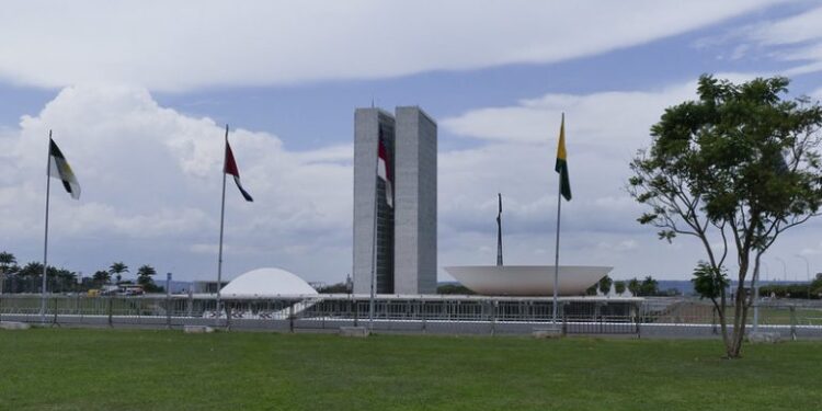 Para cientistas políticos, relação do Congresso com governo depende de quem for eleito presidente