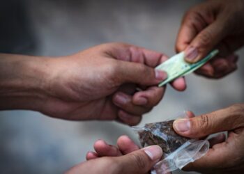 TJ/RN mantém condenação de acusada de tráfico de drogas em transporte público