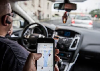 Pedido de vista suspende julgamento de vínculo empregatício entre motorista e a Uber