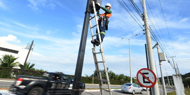 Equipamentos de controle eletrônico de velocidade da Via Costeira e Av. João Medeiros Filho passam a funcionar na quinta feira (01)