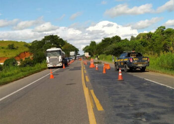 Ministro Alexandre de Moraes determina imediata desobstrução de rodovias