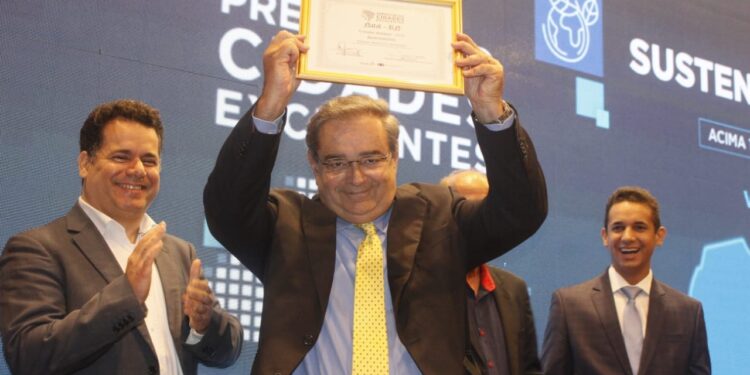 Prefeito Álvaro Dias conquista prêmio em sete categorias no Band Cidades Excelentes