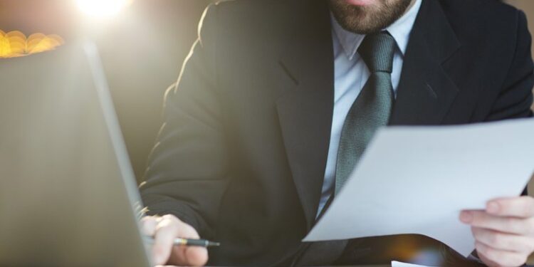 Parecer da AGU estabelece parâmetros para aplicação da nova Lei de Improbidade Administrativa na esfera disciplinar