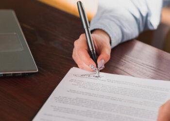 Existência de testamento não impede inventário extrajudicial se os herdeiros são capazes e concordes