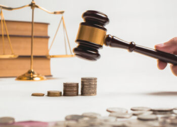 Empresário deve refazer serviço de instalação de portão em residência de consumidor