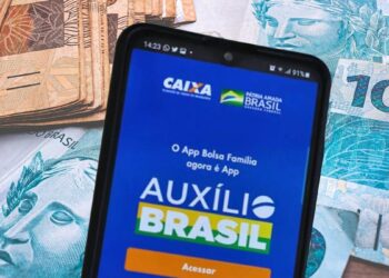 Empréstimo consignado a beneficiário do Auxílio Brasil viola princípio constitucional da dignidade humana, diz PGR