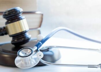 Falta de comunicação de doença pré existente não autoriza exclusão de cliente