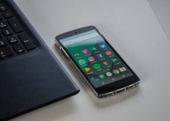 Indícios de crime com o uso de celular autorizam acesso aos dados telemáticos do aparelho de advogado