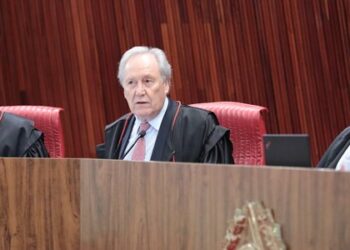 Plenário do TSE aprova contas de campanha da chapa Lula-Alckmin