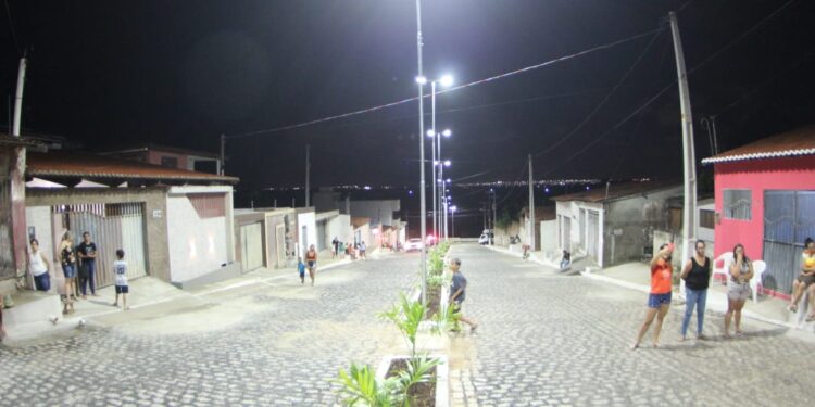 Recuperada, rua Mirassol é entregue pela Prefeitura de Natal