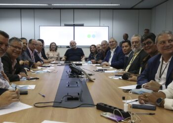 Sindicatos defendem repactuação de temas trabalhistas