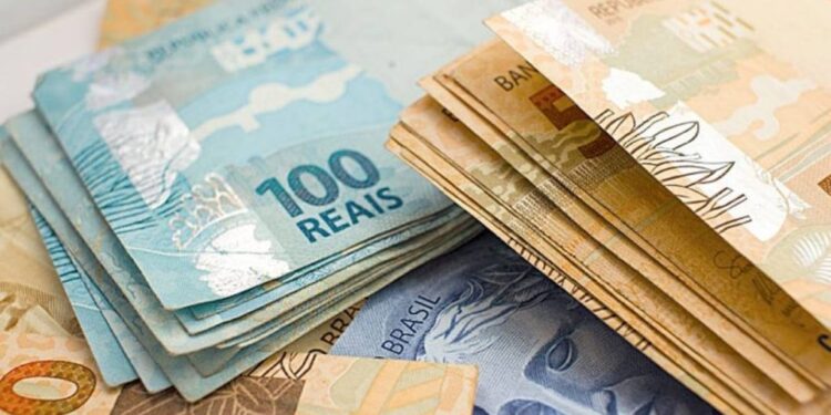 Auditoria do TCU aponta erro do Ministério da Economia que permite pagamento acima do teto constitucional