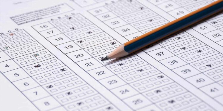 26 Concursos abrem inscrições para 1.868 vagas na semana do Natal