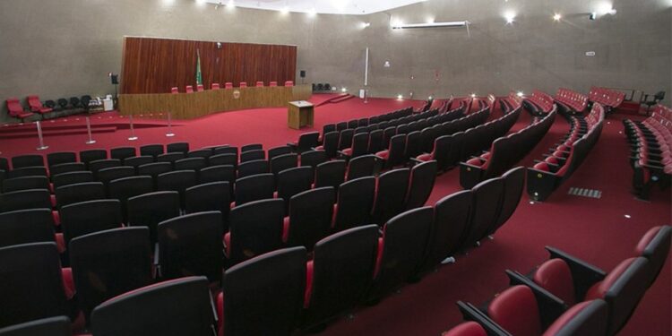 Diplomação do presidente da República eleito acontece na segunda-feira (12)