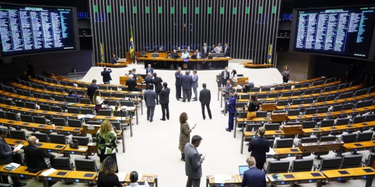 Plenário da Câmara aprovou 271 propostas em 2022; confira os principais temas votados