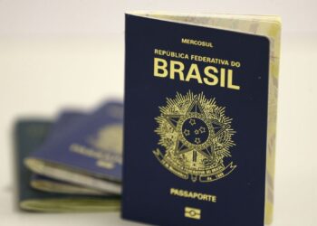 Fila para emissão do passaporte passa de 108 mil pessoas